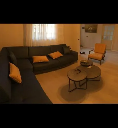 Villa Luxury ,2 Km From Center, 3 Km From The Stadium Tirana